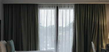 Brisdom’s Smart Curtain System for hotels offers automated control, energy-saving features, and seamless integration with room management systems. Enhance guest comfort and privacy with our reliable, quiet motorized curtain solutions.
